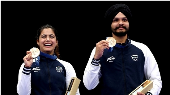 Manu Bhaker and Sarabjot Singh Capture Bronze at Paris Olympics, Making History for India